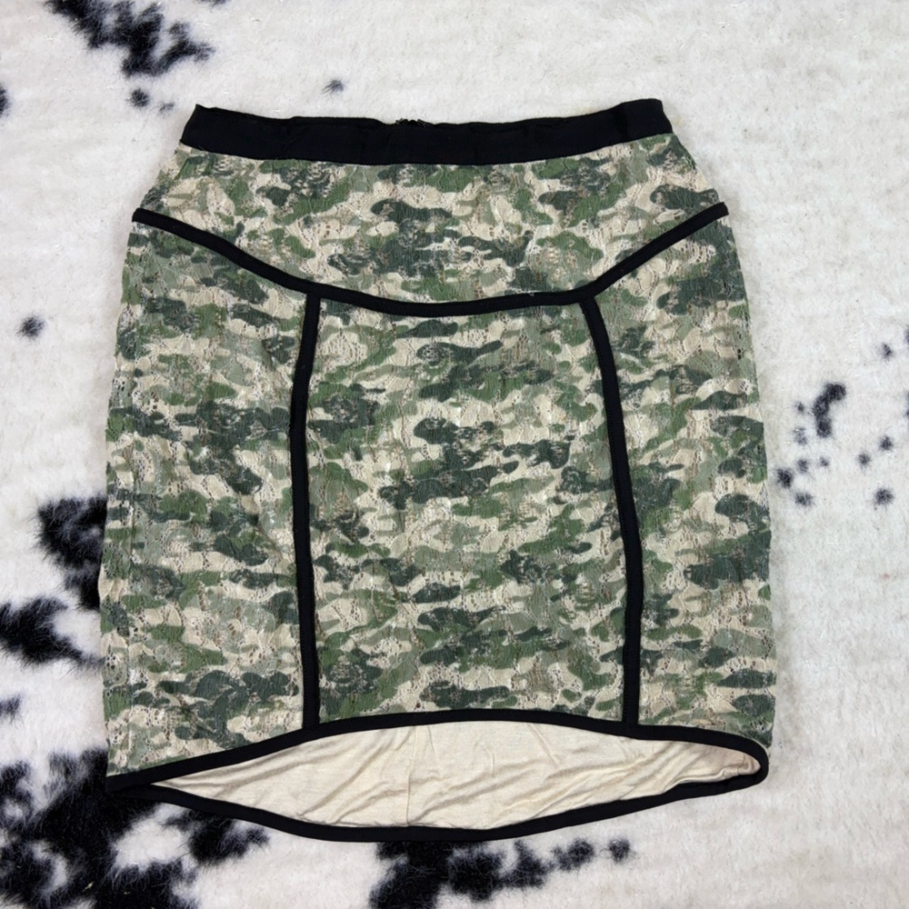 Gianni Bini Women’s Green Camouflage Pencil Skirt Size Small